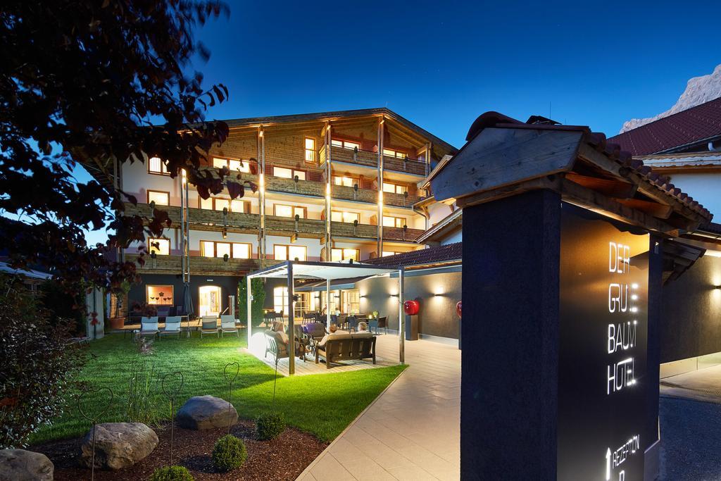 Der Gruene Baum Mountain Boutique Hotel Ehrwald Exterior photo